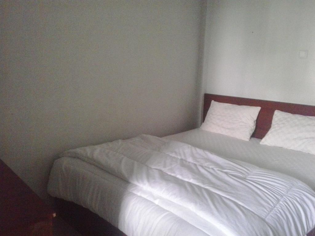 Zameena Guest House Cimahi Bagian luar foto