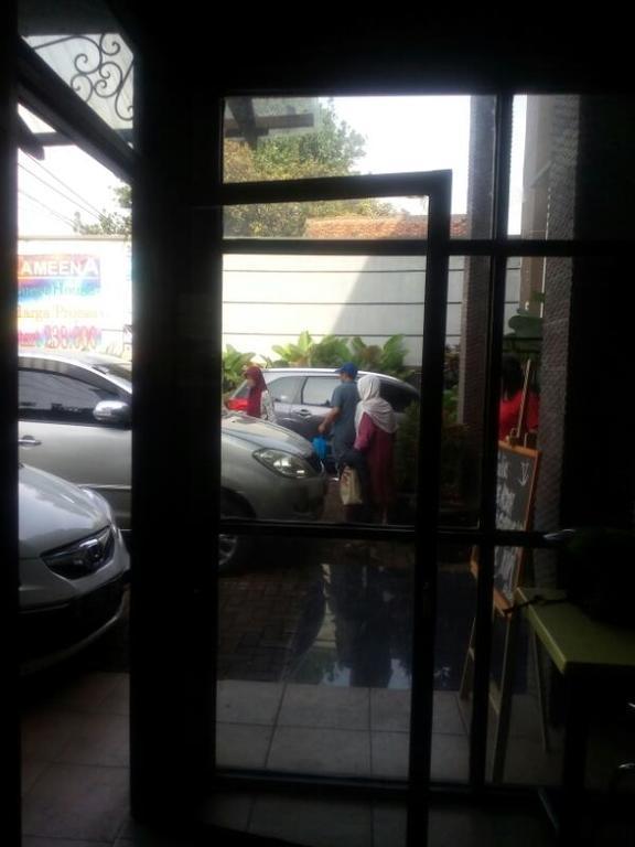 Zameena Guest House Cimahi Bagian luar foto