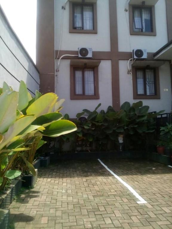 Zameena Guest House Cimahi Bagian luar foto